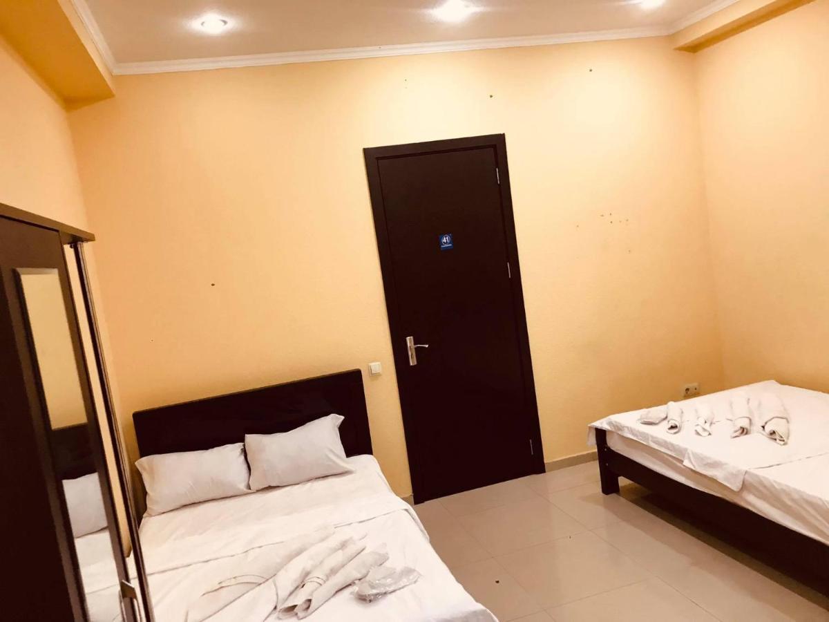 Rostus Hotel Tbiliszi Kültér fotó