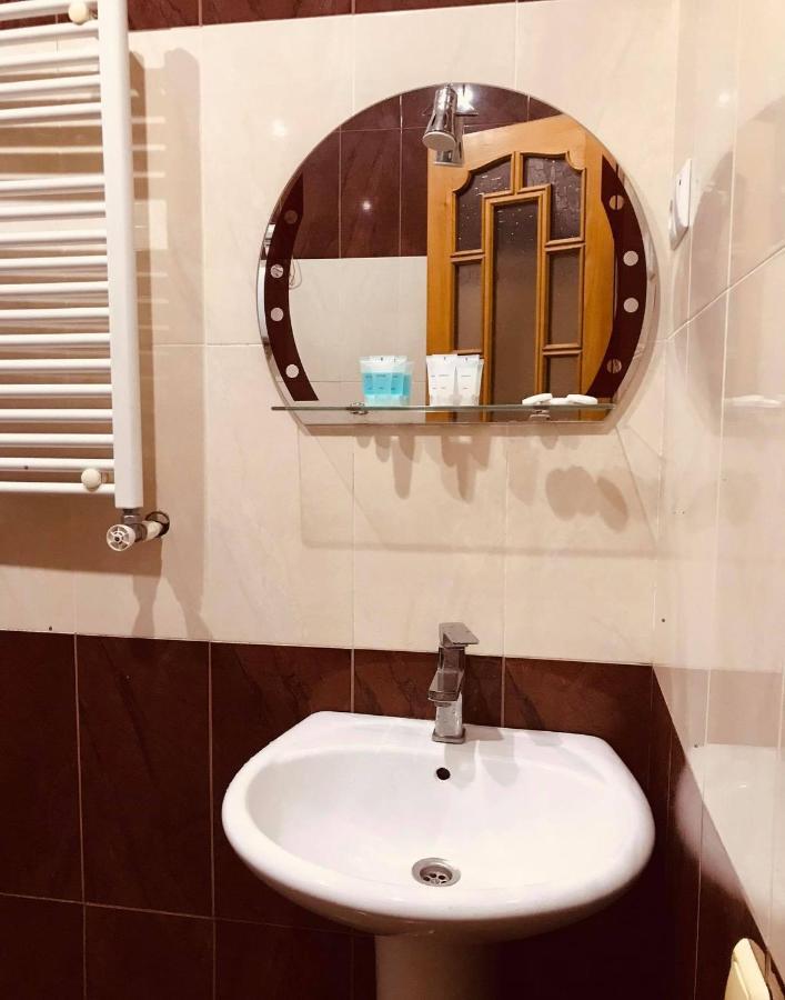 Rostus Hotel Tbiliszi Kültér fotó