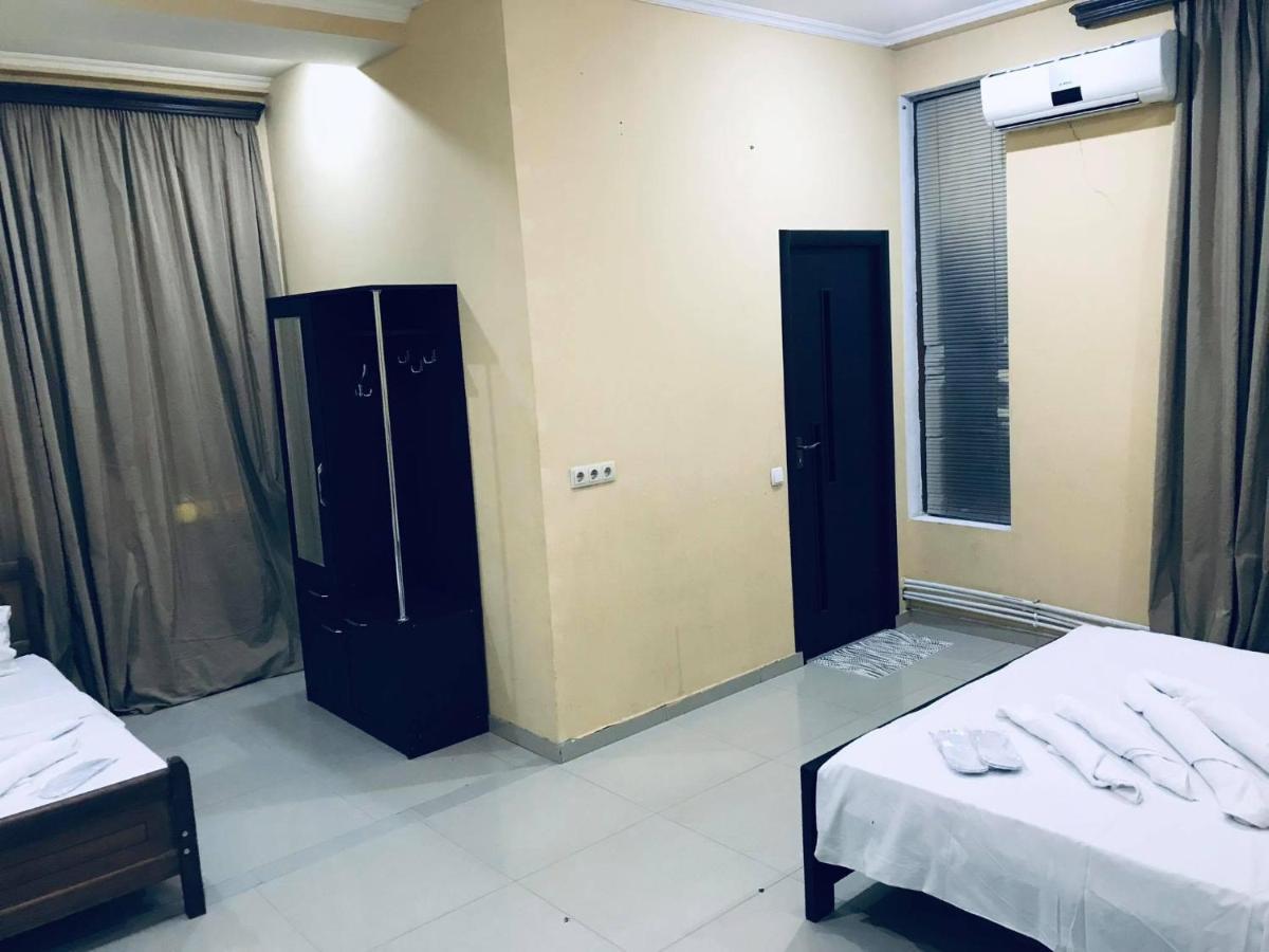 Rostus Hotel Tbiliszi Kültér fotó