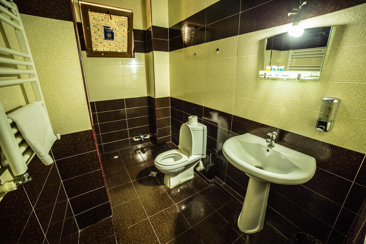 Rostus Hotel Tbiliszi Kültér fotó